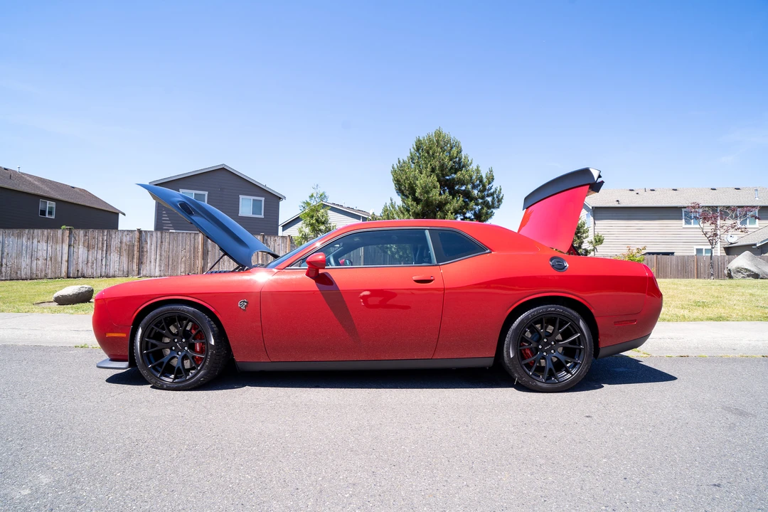 2015 Dodge Challenger SRT Hellcat 3rd Gen - Image 14 of 31