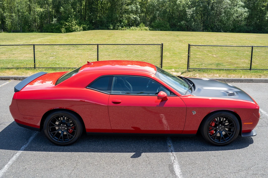 2015 Dodge Challenger SRT Hellcat 3rd Gen - Image 10 of 31