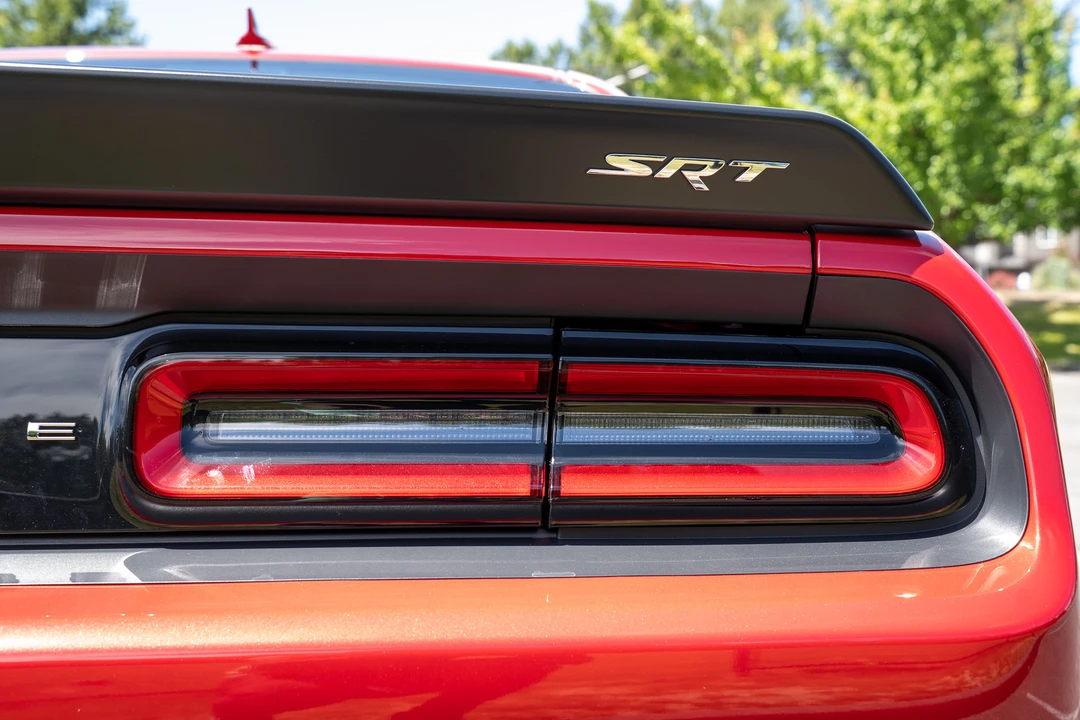 2015 Dodge Challenger SRT Hellcat 3rd Gen - Image 21 of 31