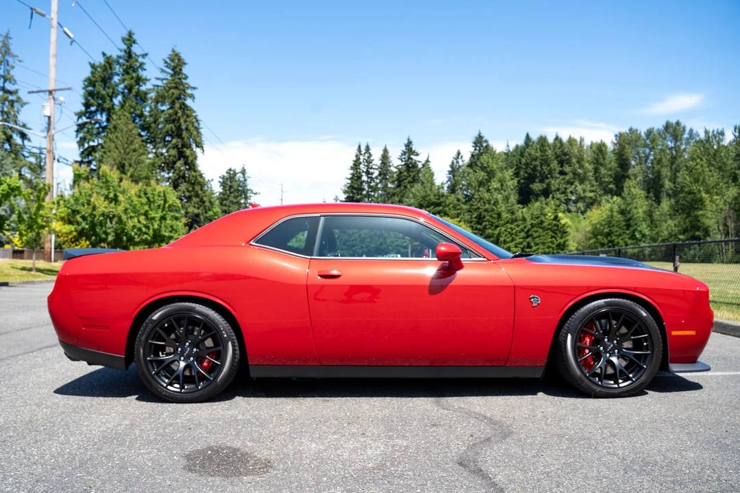 2015 Dodge Challenger SRT Hellcat 3rd Gen - Image 11 of 31