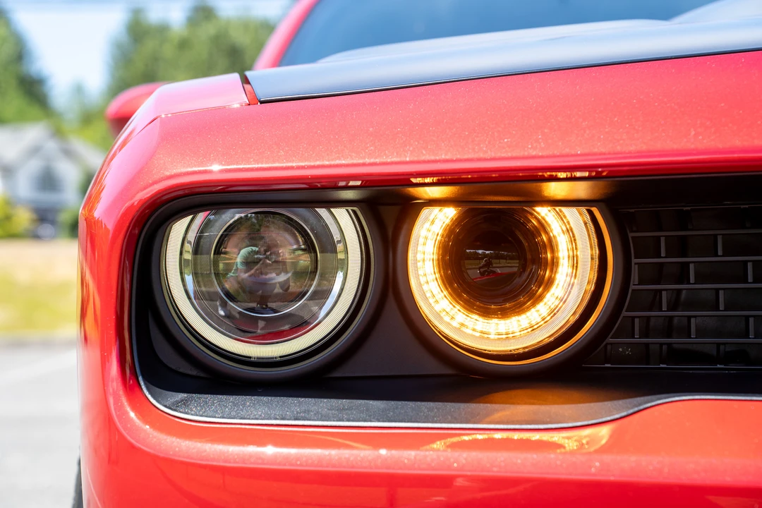 2015 Dodge Challenger SRT Hellcat 3rd Gen - Image 18 of 31