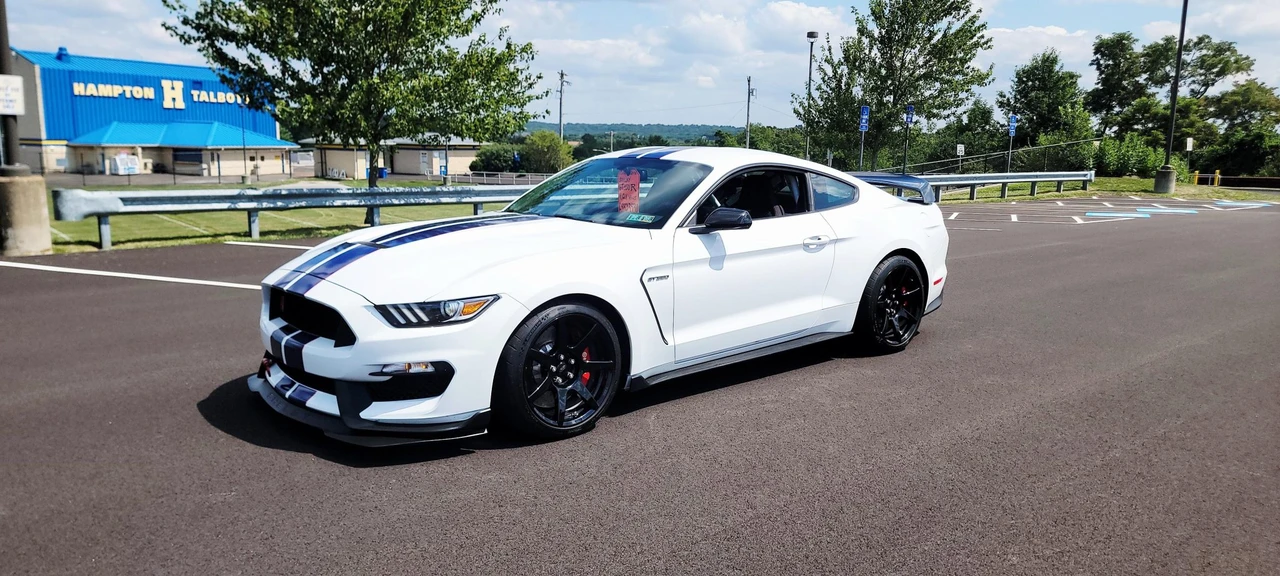 2016 Ford S550 Shelby Mustang GT350R - Image 3 of 31