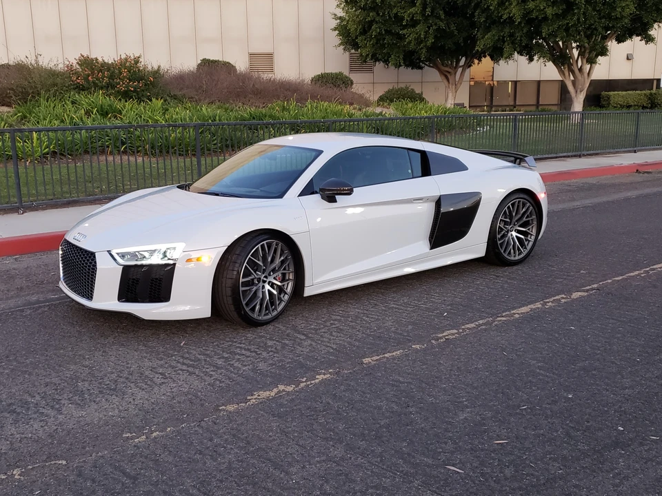 2017 Audi 4S R8 - Image 4 of 31