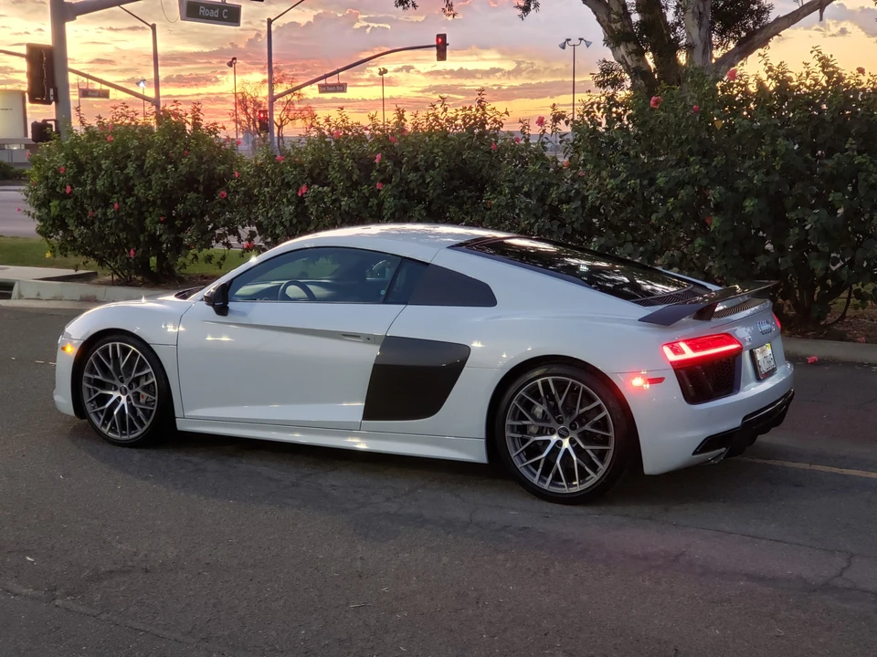 2017 Audi 4S R8 - Image 7 of 31