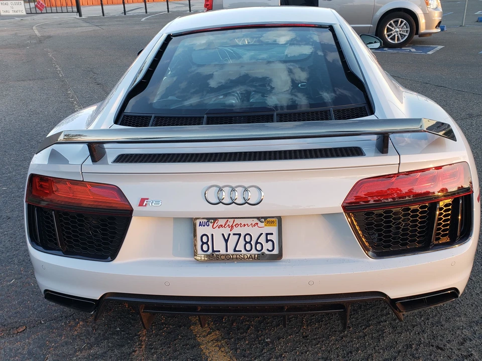 2017 Audi 4S R8 - Image 24 of 31