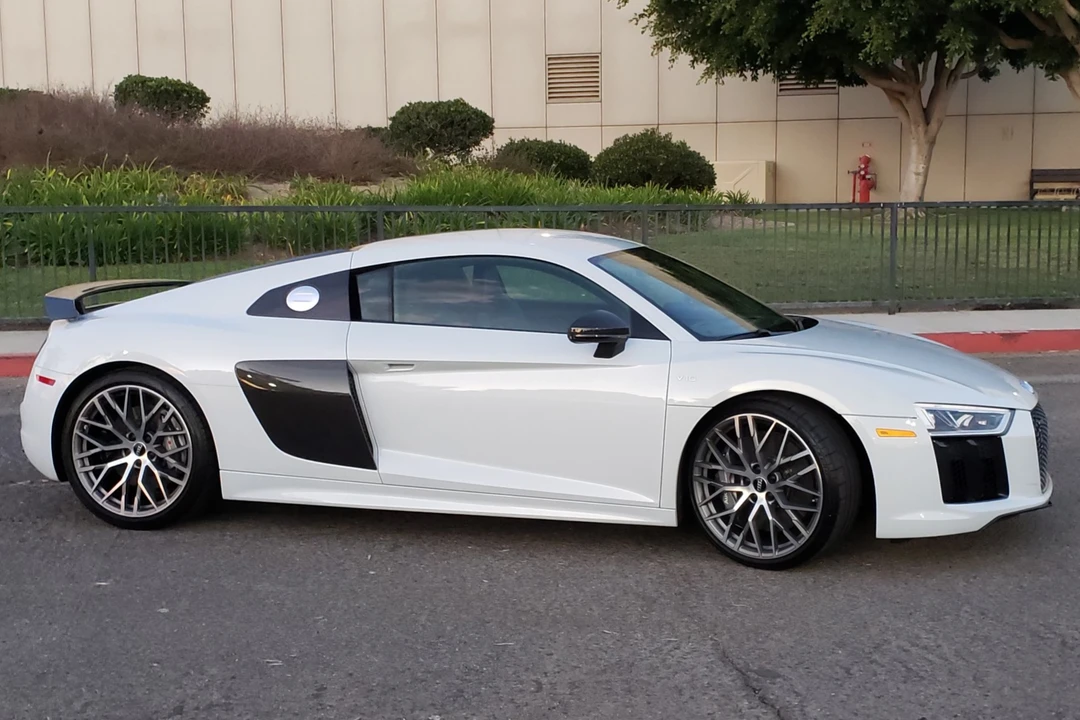 2017 Audi 4S R8 - Image 14 of 31