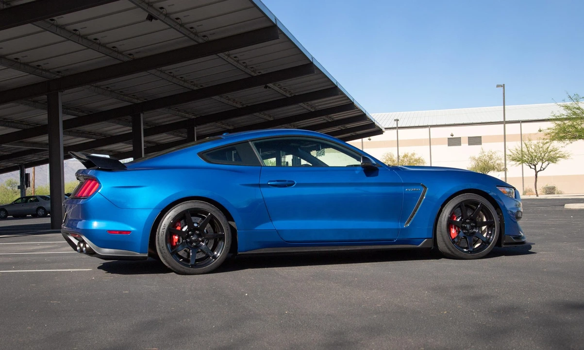 2017 Ford S550 Shelby Mustang GT350R - Image 9 of 31