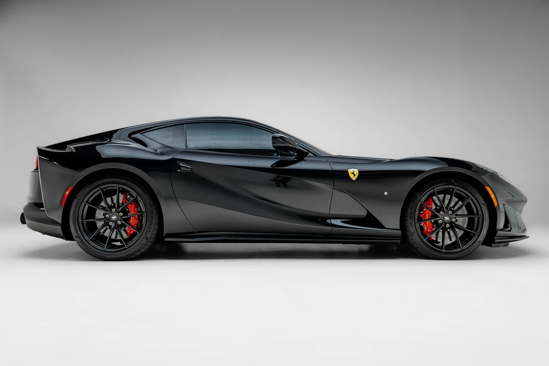 2019 Ferrari 812 Superfast - Image 24 of 31