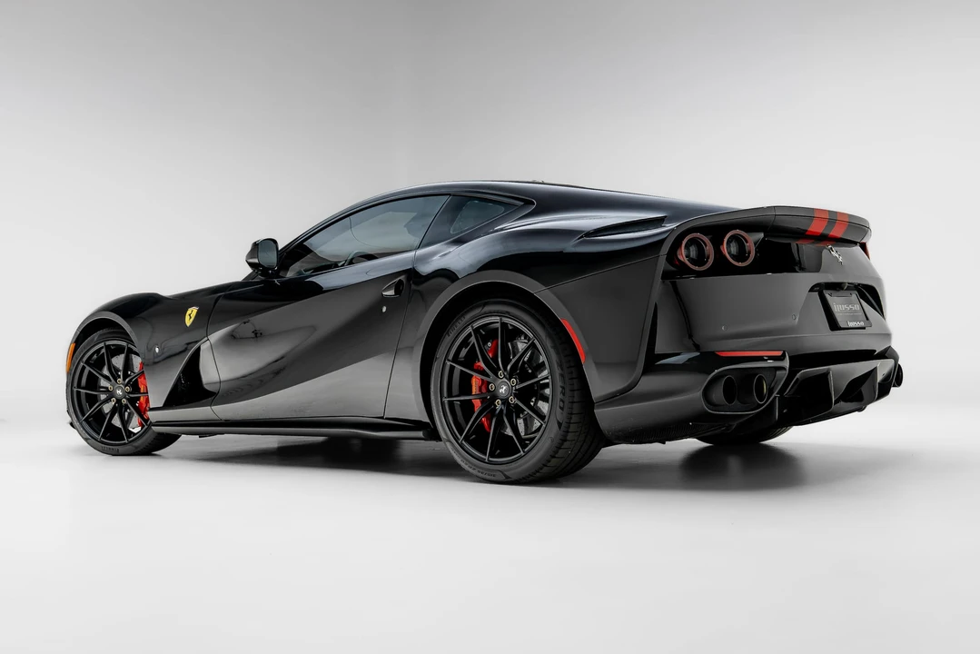 2019 Ferrari 812 Superfast - Image 9 of 31