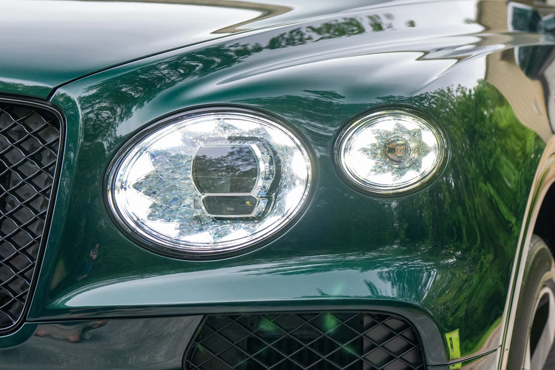 2021 Bentley Bentayga - Image 17 of 31