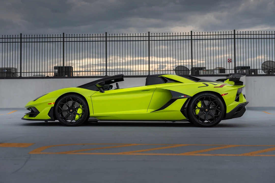 2021 Lamborghini Aventador SVJ LP770-4 Roadster - Image 26 of 31