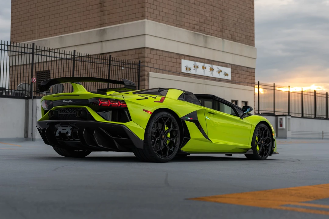 2021 Lamborghini Aventador SVJ LP770-4 Roadster - Image 15 of 31