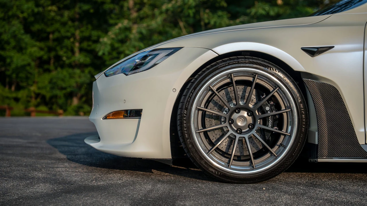 2021 Tesla Model S Plaid - Image 14 of 31