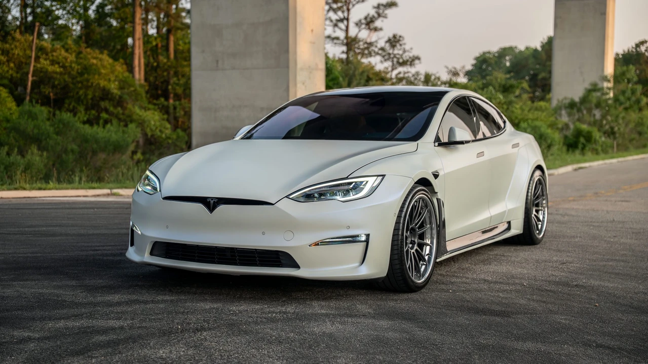 2021 Tesla Model S Plaid - Image 5 of 31