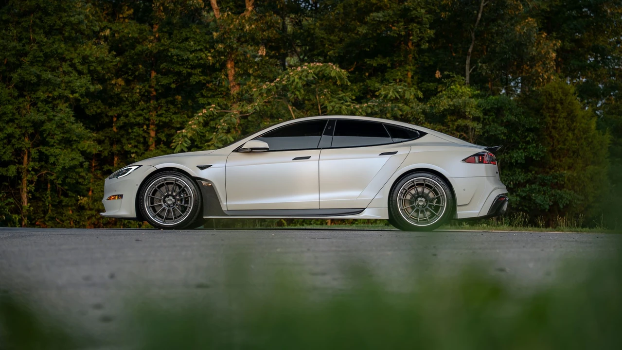 2021 Tesla Model S Plaid - Image 7 of 31