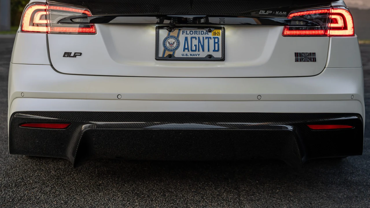 2021 Tesla Model S Plaid - Image 23 of 31