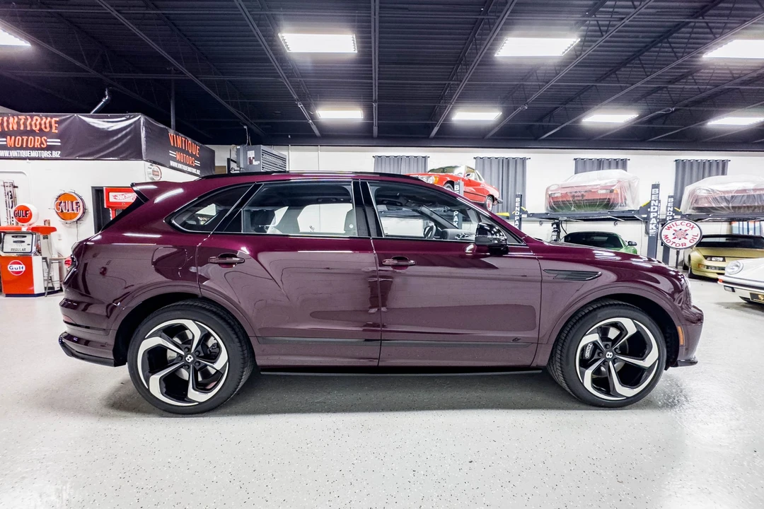 2022 Bentley Bentayga - Image 9 of 31