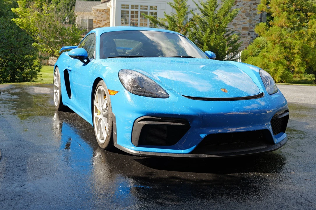2023 Porsche 718 Cayman GT4 - Image 17 of 31