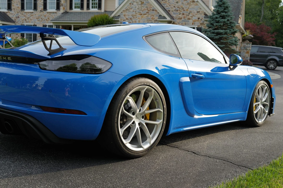 2023 Porsche 718 Cayman GT4 - Image 21 of 31