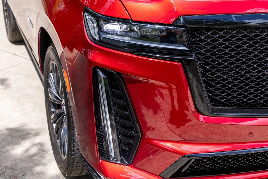 2023 Cadillac Escalade-V 5th Gen - Image 14 of 31