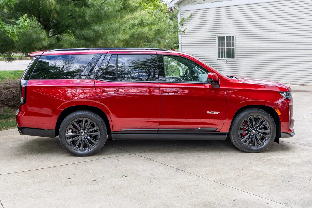 2023 Cadillac Escalade-V 5th Gen - Image 5 of 31