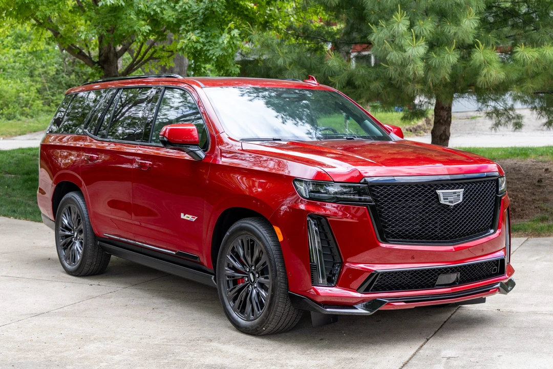 2023 Cadillac Escalade-V 5th Gen - Image 4 of 31
