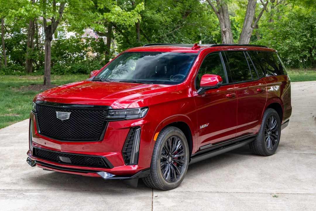 2023 Cadillac Escalade-V 5th Gen - Image 2 of 31