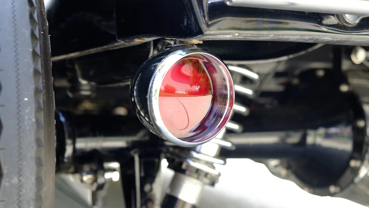 Chevrolet Independence & Confederate - Image 23 of 31