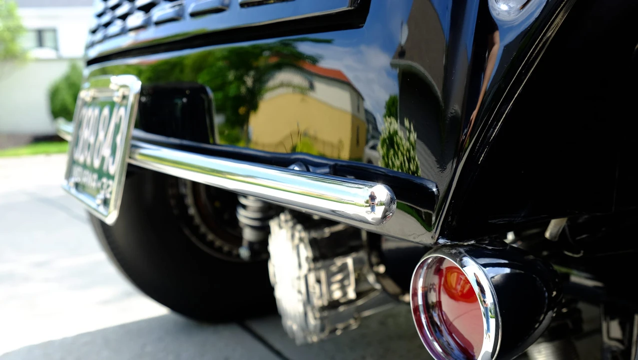 Chevrolet Independence & Confederate - Image 26 of 31