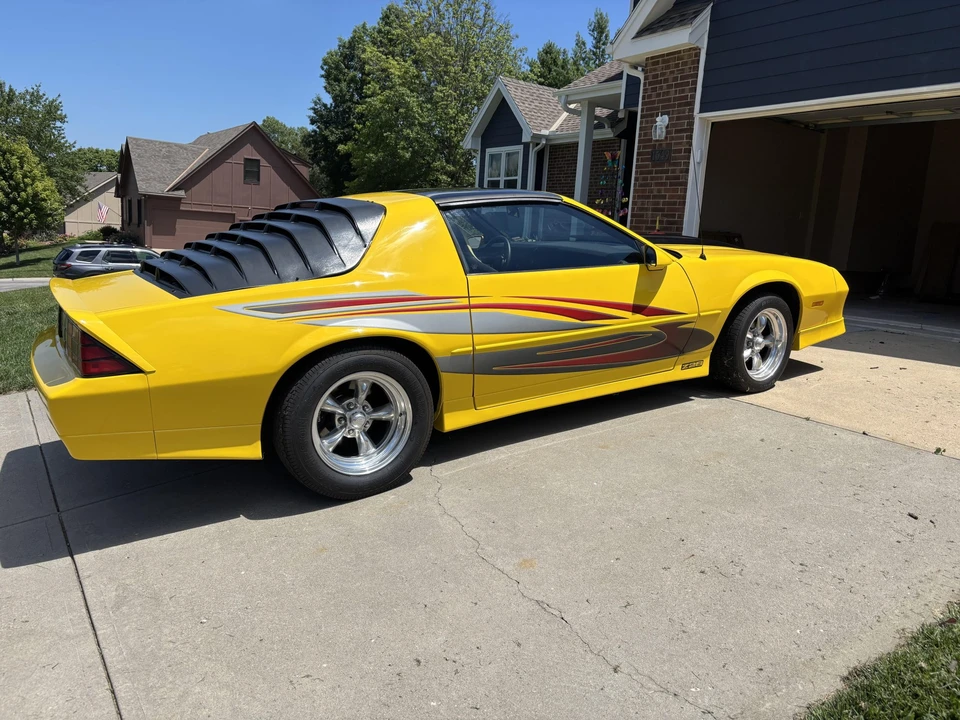 1986 Chevrolet Camaro 3rd Gen - Image 15 of 31