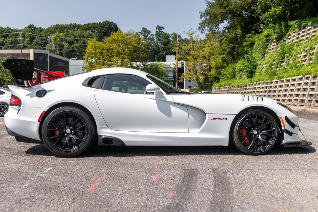 2016 Dodge Viper ACR 5th Gen - Image 5 of 31