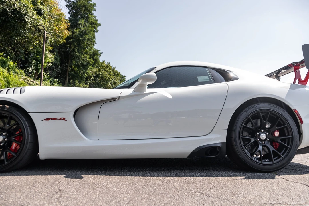 2016 Dodge Viper ACR 5th Gen - Image 18 of 31