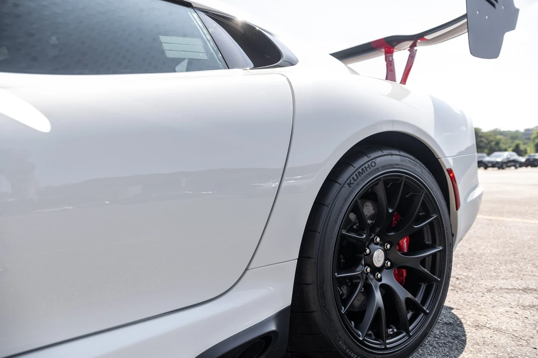 2016 Dodge Viper ACR 5th Gen - Image 16 of 31