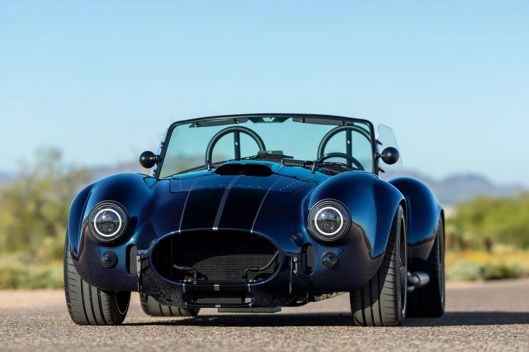 Shelby Cobra Replica - Image 8 of 31
