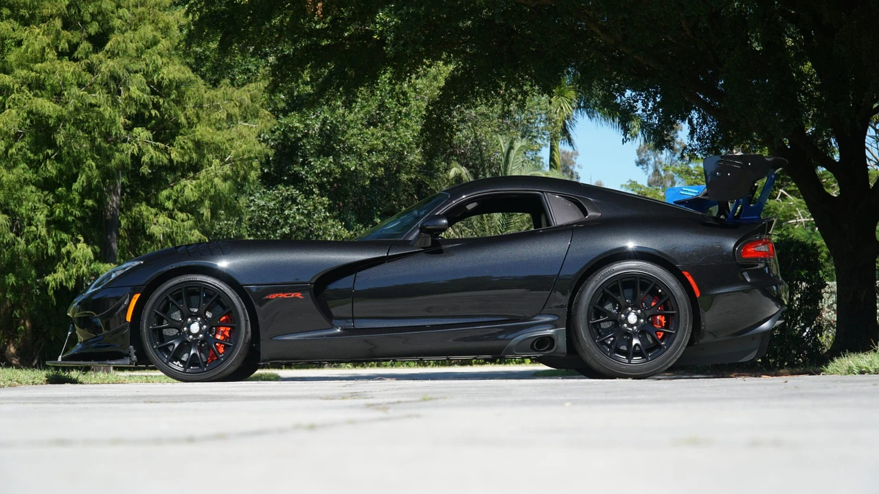 2017 Dodge Viper ACR 5th Gen - Image 9 of 31