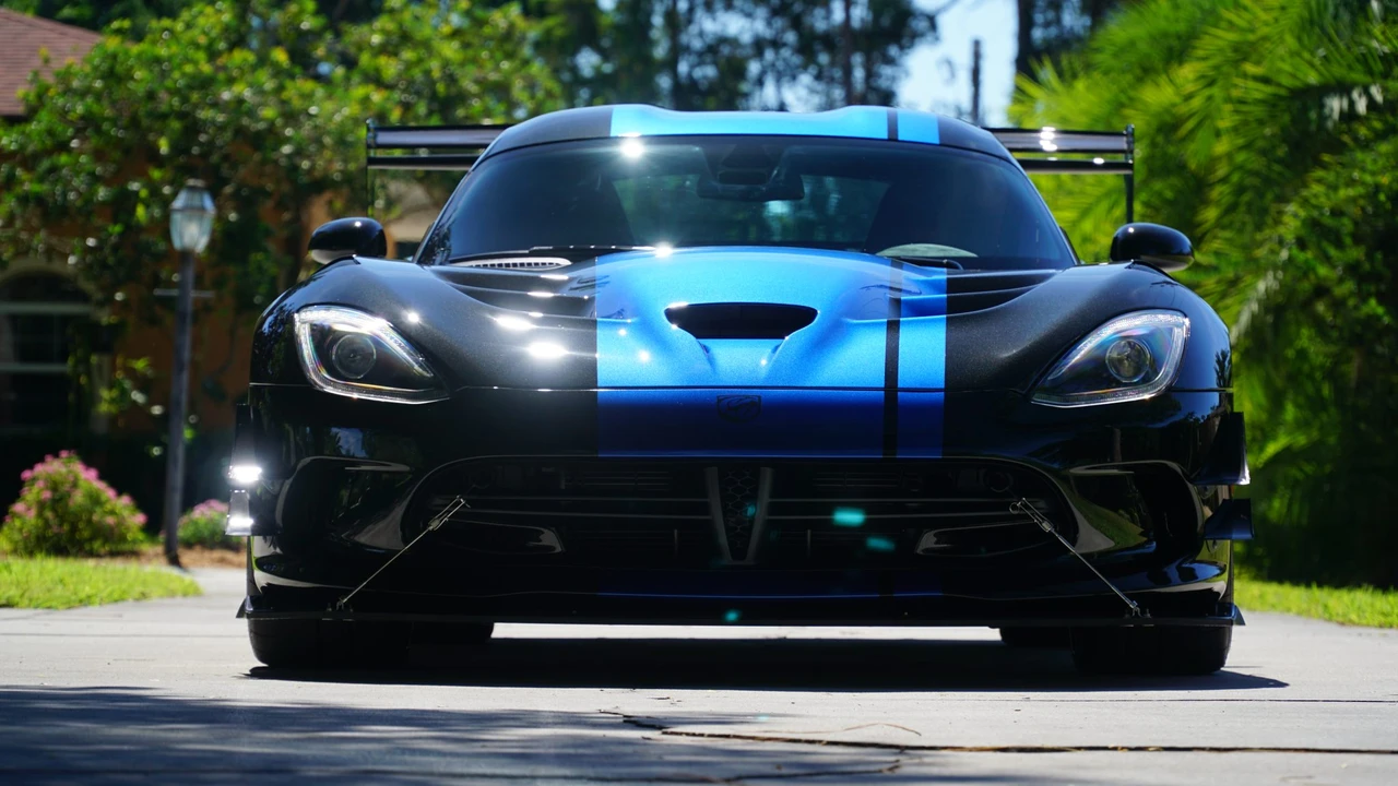 2017 Dodge Viper ACR 5th Gen - Image 3 of 31