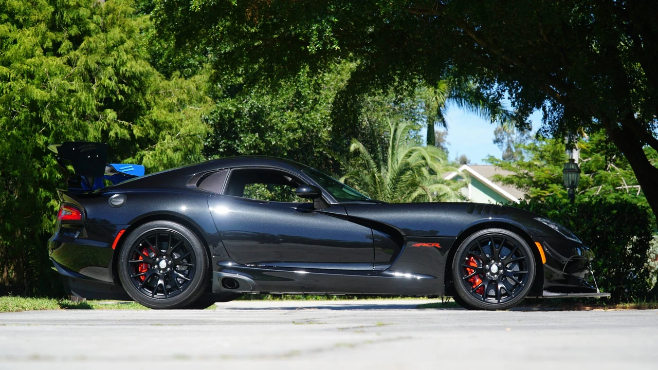 2017 Dodge Viper ACR 5th Gen - Image 17 of 31