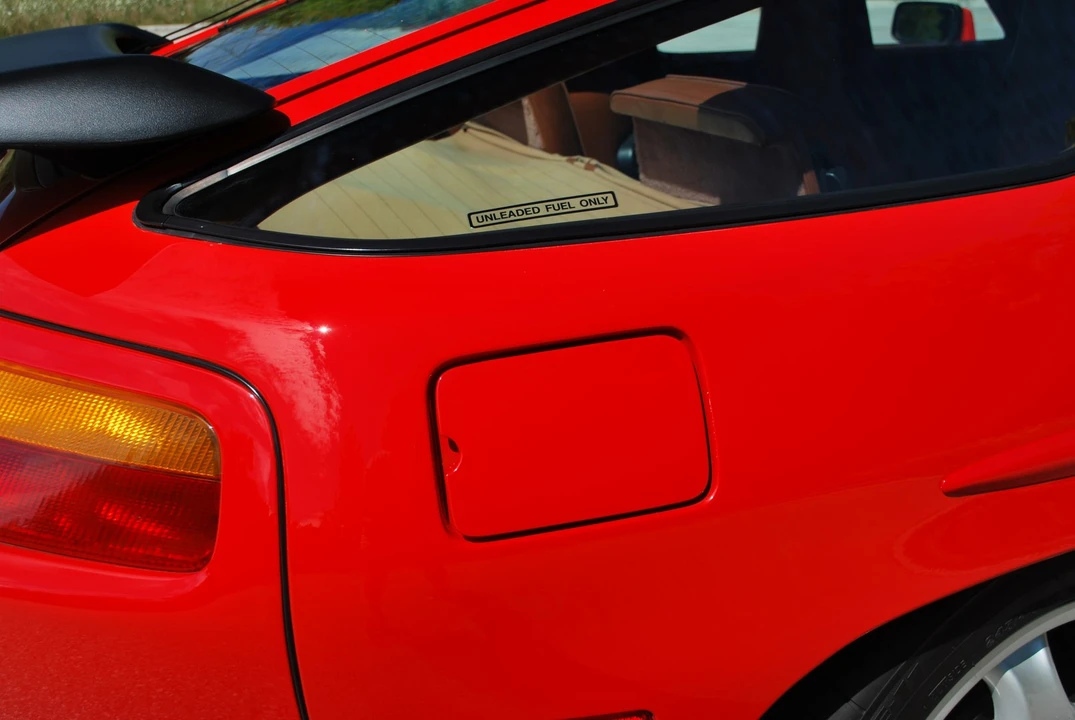 1987 Porsche 928 S4 - Image 23 of 31