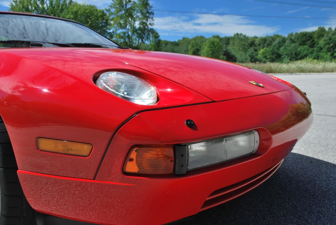1987 Porsche 928 S4 - Image 15 of 31