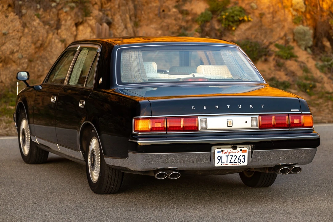 1997 Toyota Century - Image 7 of 31