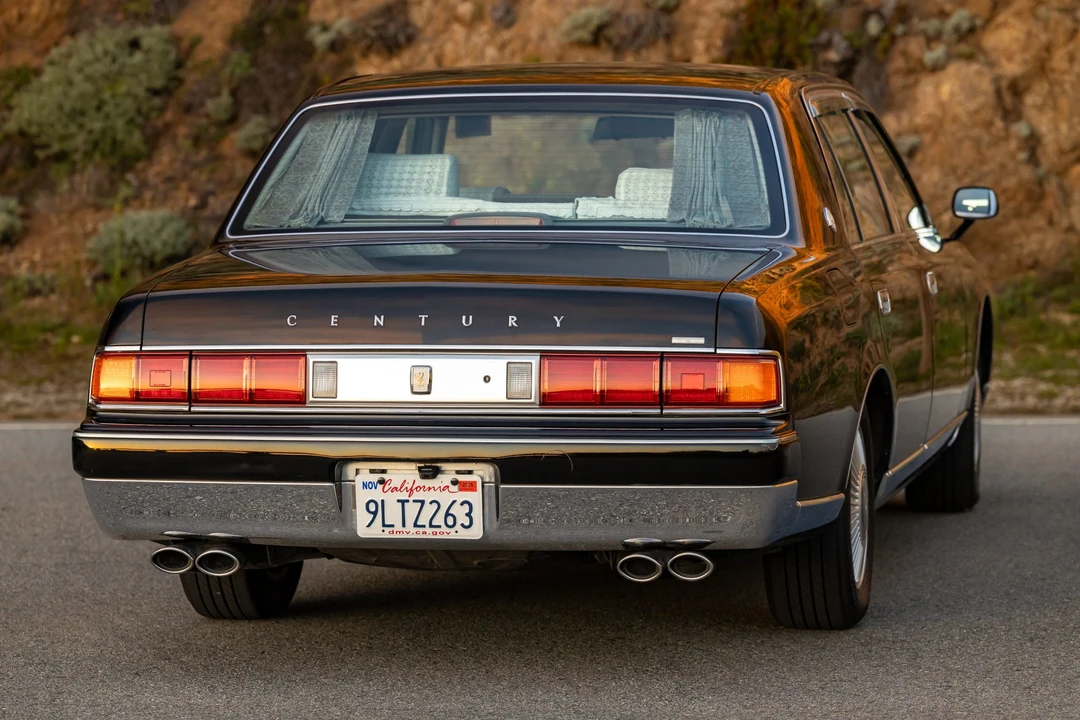 1997 Toyota Century - Image 12 of 31
