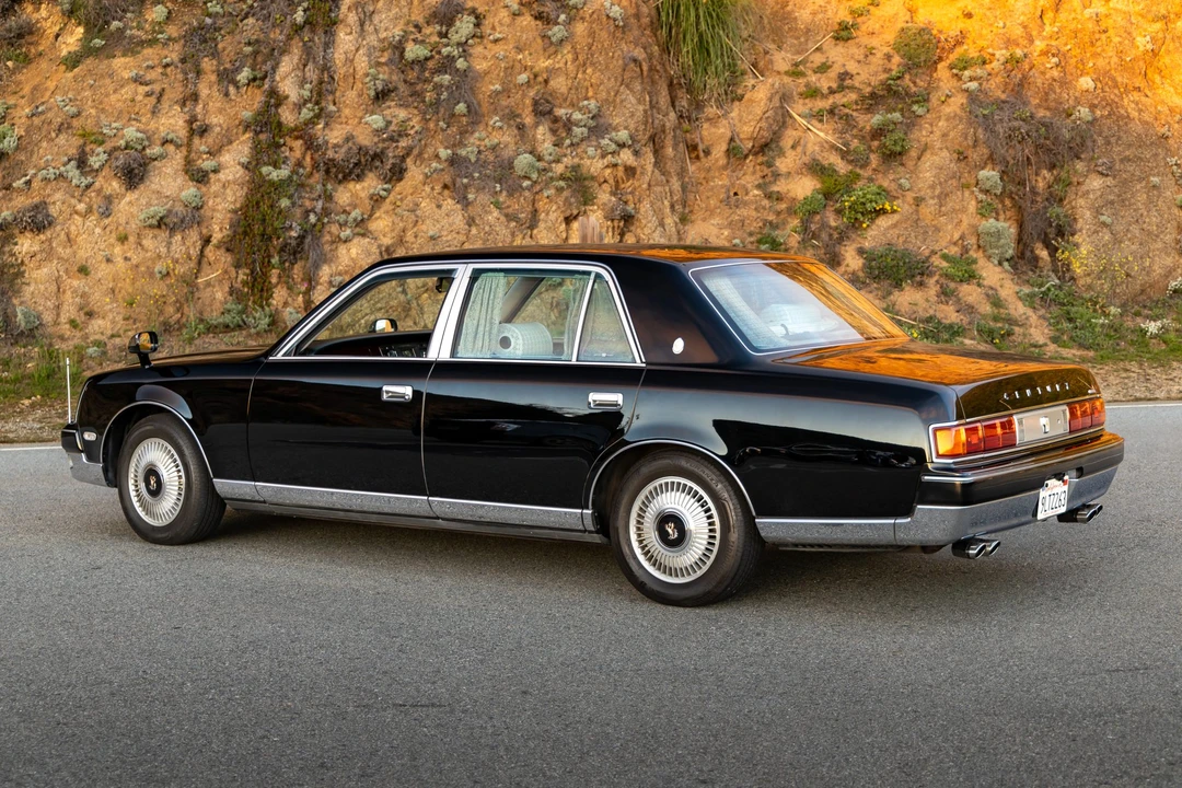 1997 Toyota Century - Image 5 of 31