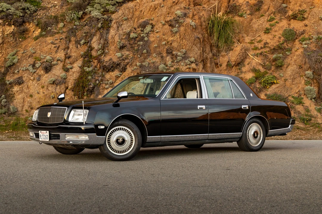 1997 Toyota Century - Image 2 of 31