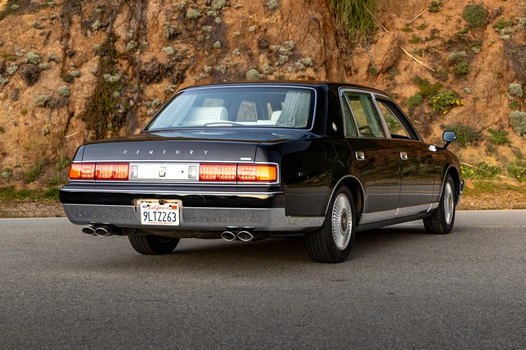 1997 Toyota Century - Image 13 of 31