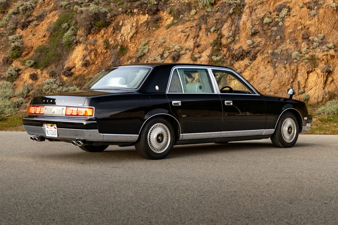 1997 Toyota Century - Image 16 of 31