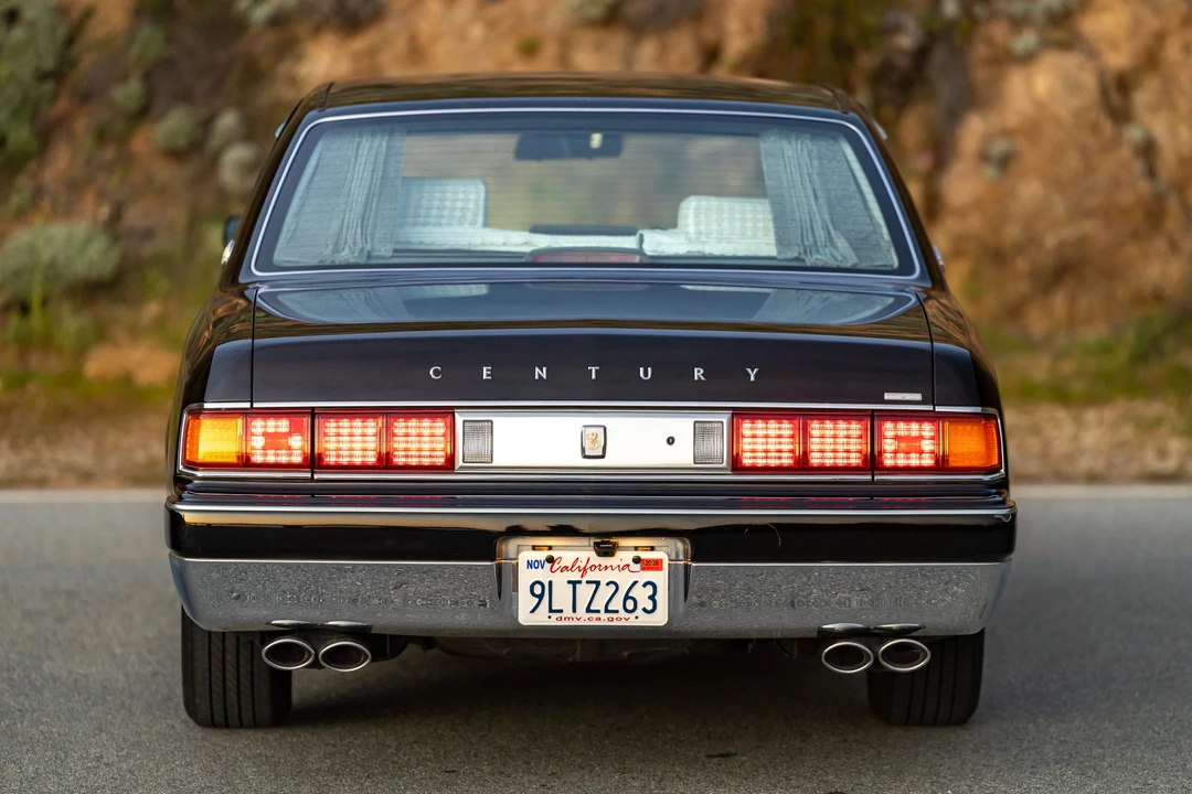 1997 Toyota Century - Image 8 of 31