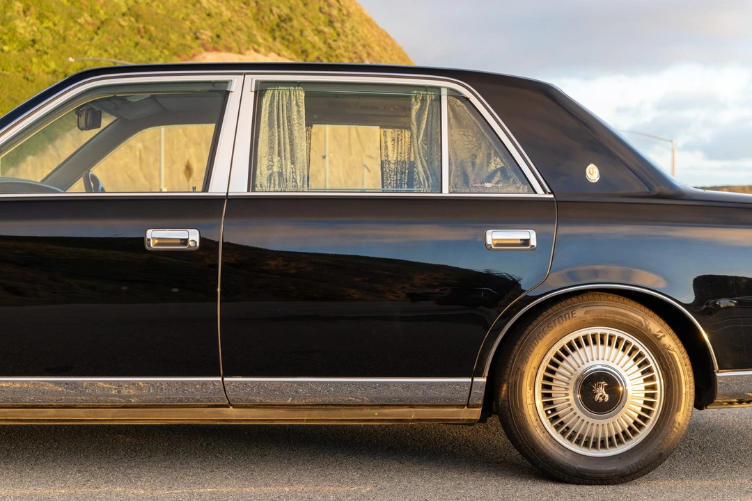 1997 Toyota Century - Image 26 of 31