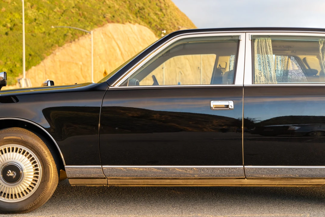 1997 Toyota Century - Image 25 of 31