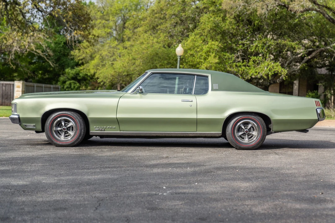 1969 Pontiac Grand Prix 2nd Gen - Image 2 of 31