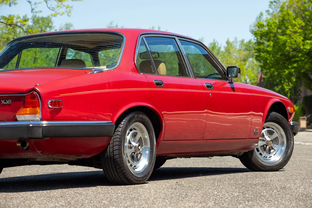 1982 Jaguar XJ Series 3 - Image 25 of 31